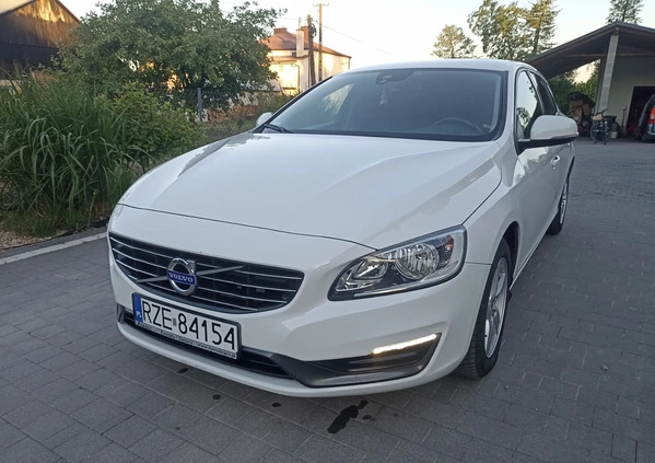 Volvo V60 cena 41900 przebieg: 255000, rok produkcji 2015 z Zdzieszowice małe 56